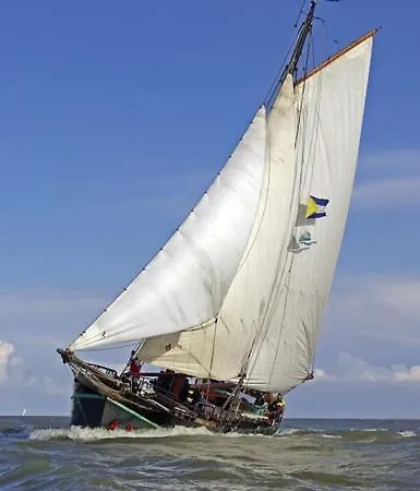 Schip In Vakantiehuis Muiden